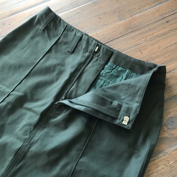 Banana Republic size 2 dark green skirt - Picture 2 of 8